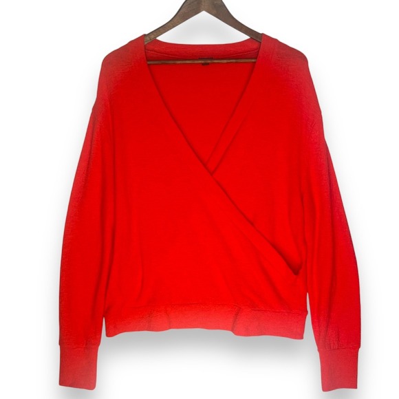 J.Crew Wrap Textured Crepe Blouse Pullover Faux Wrap Front Long Sleeve Red Top L - Picture 1 of 12